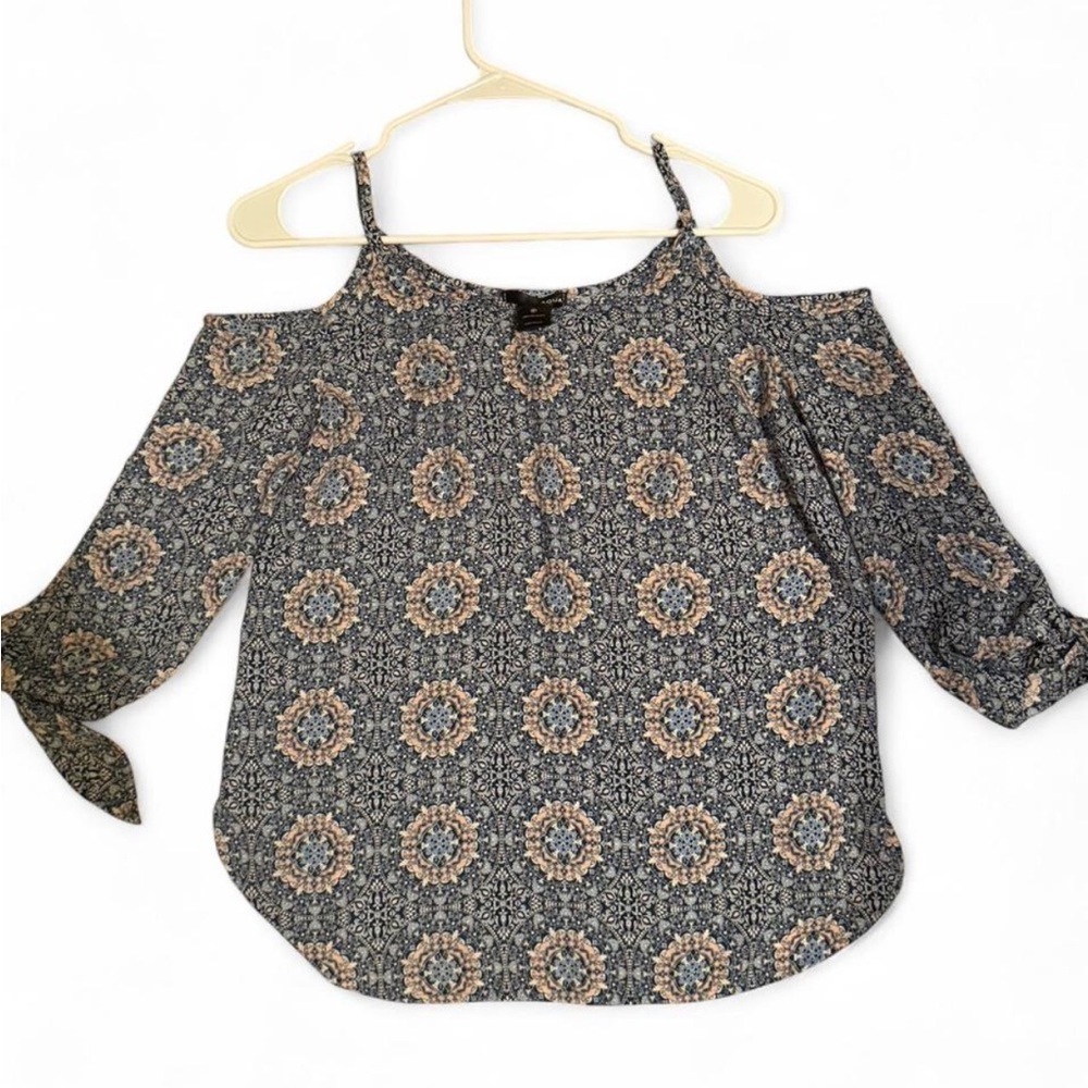 Aqua Cold Shoulder Top size XS